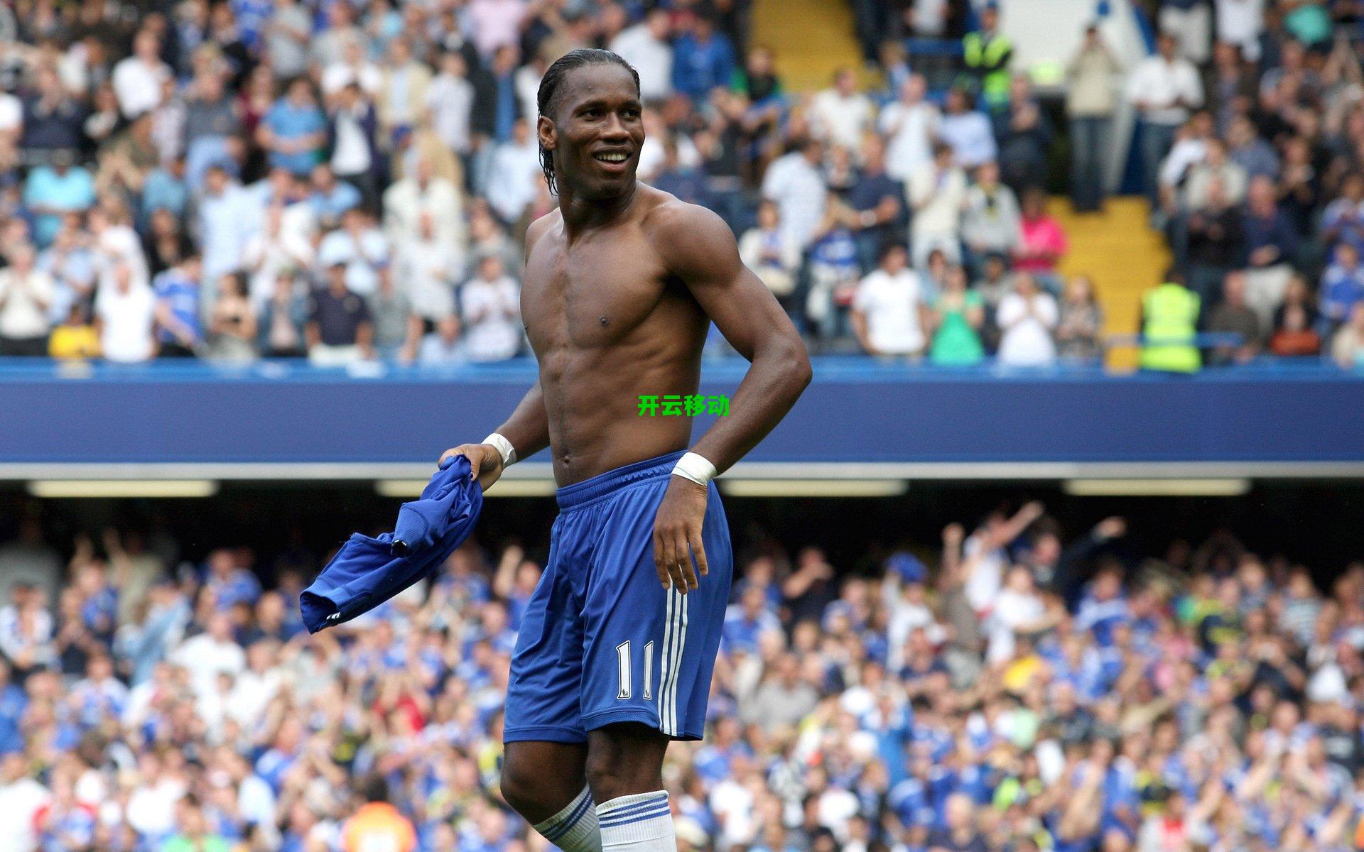 传奇谢幕，足球巨星李明退役仪式感动全场