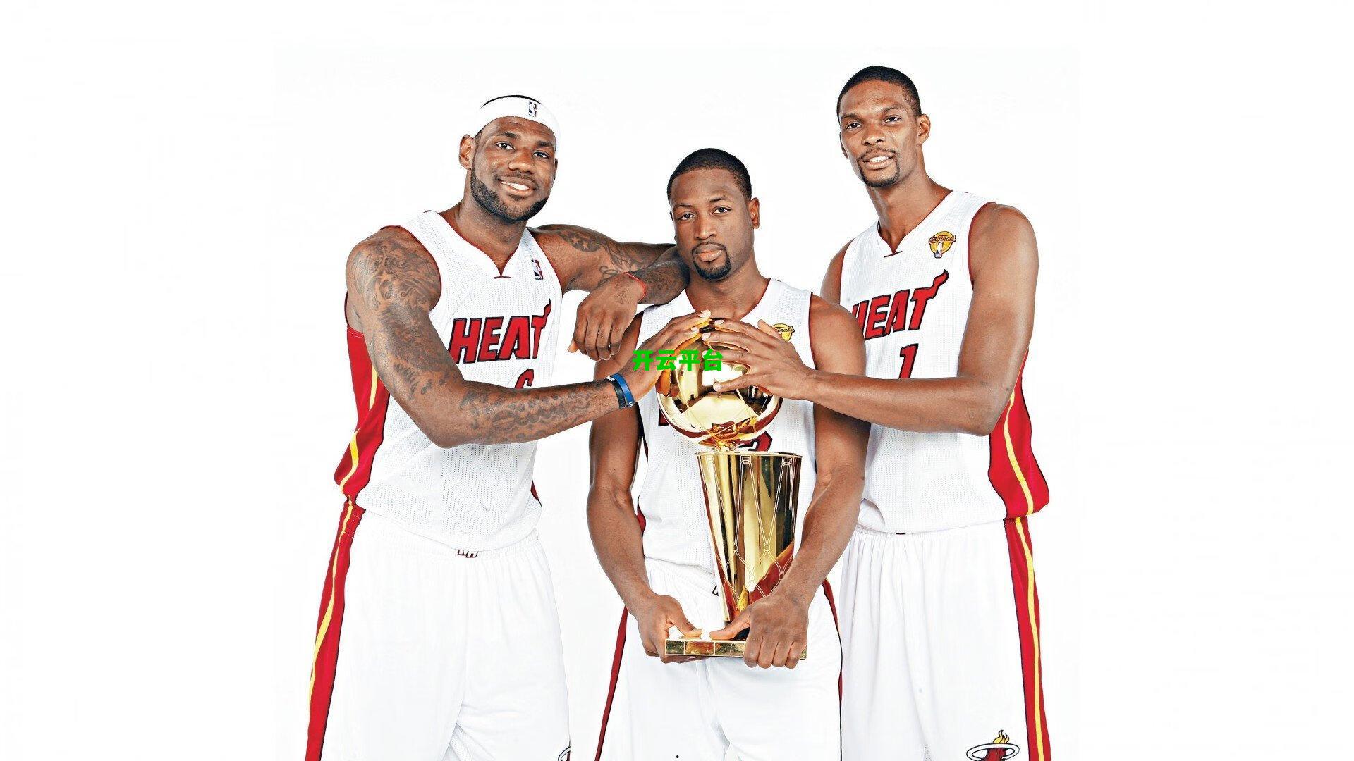 阿诺德伤情更新引关注,关键战役或缺席首发,利物浦迎战强敌面临阵容调整