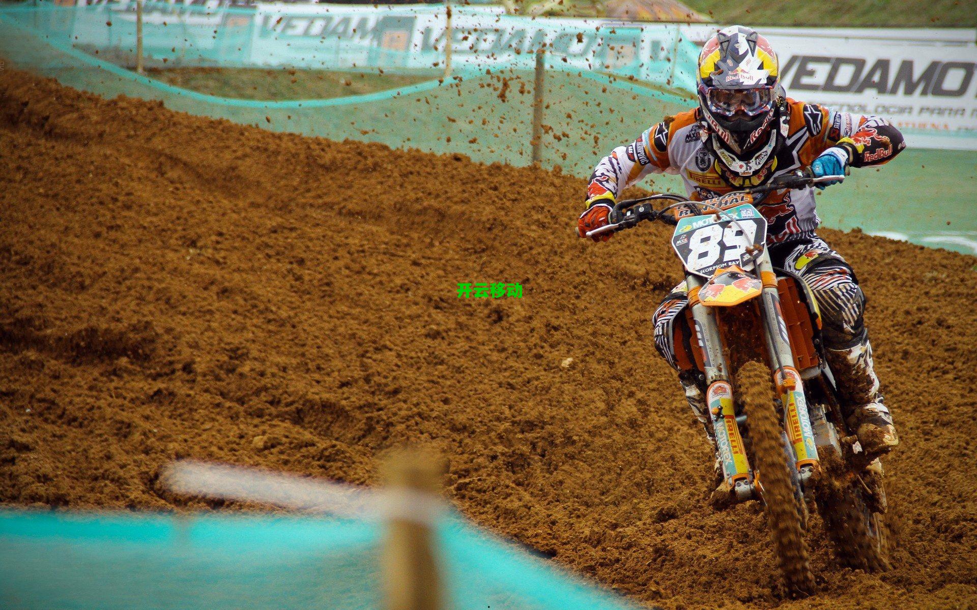 开拓者后场警报全面拉响，霍勒迪伤停亨德森归期未定，美媒献策瞄准黄蜂三球解危局